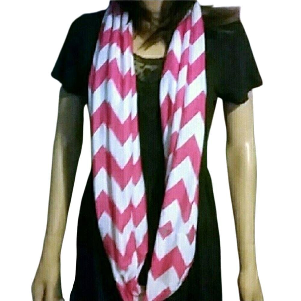 Chevron infinity scarf pink/white